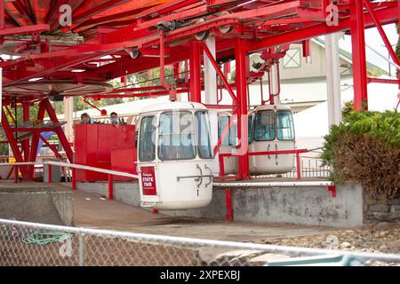 Puyallup, Washington, Vereinigte Staaten - 13. September 2021: Blick auf Skyride-Gondeln auf der Washington State Fair. Stockfoto