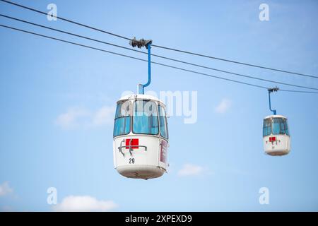 Puyallup, Washington, Vereinigte Staaten - 13. September 2021: Blick auf Skyride-Gondeln auf der Washington State Fair. Stockfoto