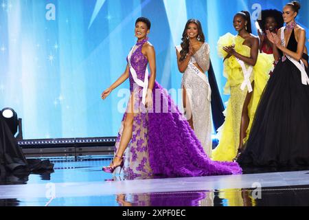 Los Angeles, USA. August 2024. Macy Hudson, Miss Ohio USA, gewinnt den 4. Vizemeister während des 73. Jährlichen Miss USA Pageant im Peacock Theater am 4. August 2024 in Los Angeles, Kalifornien. Foto: Crash/imageSPACE Credit: Imagespace/Alamy Live News Stockfoto