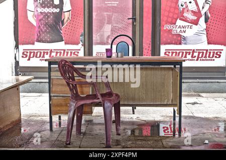 Mostar, Bosnien und Herzegowina - August 2023: Busstation Mostar-East („Autobuska stanica Mostar Istok“). Stockfoto