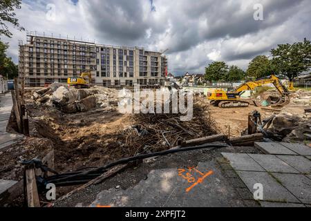 Hier steht einmal ein großes Postamt. Das Gebäude am Bahnhof Feuerbach ist abgerissen und weicht andere städtebaulichen Projekte. // 03.08.2024: Stuttgart, Baden-Württemberg, Deutschland *** hier stand einst Ein großes Postamt das Gebäude am Bahnhof Feuerbach wurde abgerissen, um Platz für andere städtebauliche Projekte zu schaffen 03 08 2024 Stuttgart, Baden Württemberg, Deutschland Stockfoto