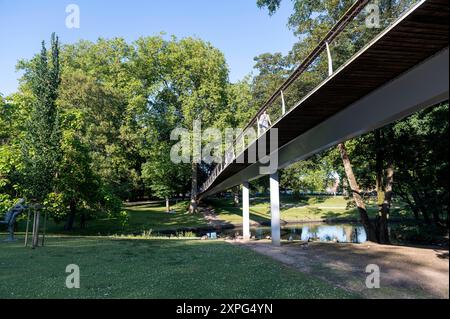 LiÃ ge Belgique Belgie Belgien 29. Juli 2024 Parc de la Boverie, Brücke vom Stadtzentrum entfernt. pont, Liege, Stockfoto