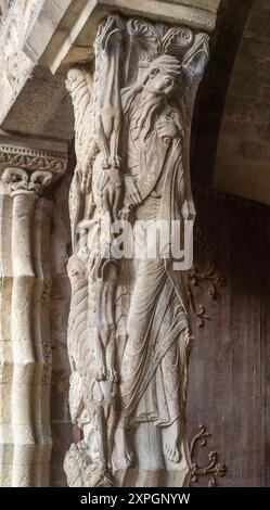 Moissac, Abtei Saint-Pierre, Portal der Klosterkirche, Südportal, Trumeau mit Prophet Jeremias Stockfoto