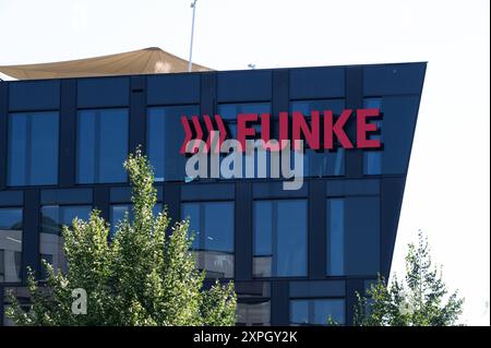 Aussenansicht der Funke Medien Gruppe, Funke Mediengruppe, Verlagshaus, WAZ, der Westen, NRZ, neue Ruhr Zeitung, Zeitungverlag, Jounalismus, Essen, 06.08.2024. *** Außenansicht der Funke Medien Gruppe, Funke Media Group, Verlag, WAZ, der Westen, NRZ, neue Ruhr Zeitung, Zeitungsverlag, Journalismus, Essen, 06 08 2024 Stockfoto