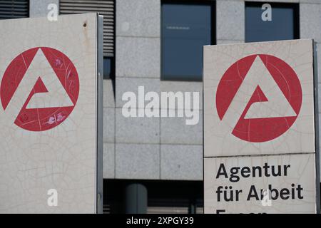 Aussenansicht der Agentur für Arbeit in Essen, Berliner Platz, Logo, Essen, 06.08.2024. *** Außenansicht der Arbeitsagentur Essen, Berliner Platz, Logo, Essen, 06 08 2024 Stockfoto