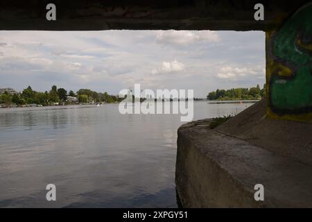 Die Alte Donau ist ein einzigartiges Naherholungsgebiet und auch als ökologische Nische von großer Bedeutung, Wien, August 2024 Stockfoto