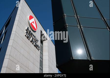 Aussenansicht der Agentur für Arbeit in Essen, Berliner Platz, Logo, Essen, 06.08.2024. *** Außenansicht der Arbeitsagentur Essen, Berliner Platz, Logo, Essen, 06 08 2024 Stockfoto