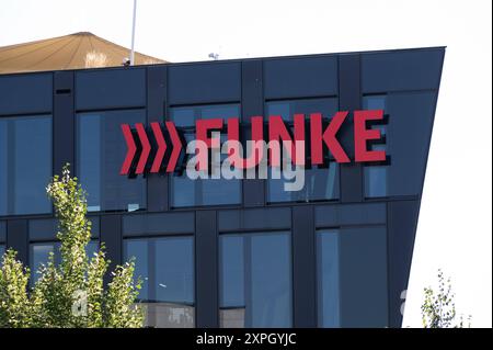 Aussenansicht der Funke Medien Gruppe, Funke Mediengruppe, Verlagshaus, WAZ, der Westen, NRZ, neue Ruhr Zeitung, Zeitungverlag, Jounalismus, Essen, 06.08.2024. *** Außenansicht der Funke Medien Gruppe, Funke Media Group, Verlag, WAZ, der Westen, NRZ, neue Ruhr Zeitung, Zeitungsverlag, Journalismus, Essen, 06 08 2024 Stockfoto