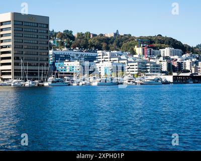 Seattle, USA - 4. Oktober 2018: Südwestliche Ufer des Lake Union an einem sonnigen Tag Stockfoto