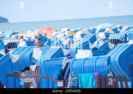 Urlauber am Ostseestrand von Rostock-Warnemünde im August 2024Strand von Rostock-Warnemünde im Sommer 2024, Rostock Mecklenburg-Vorpommern Deutschland Warnemünde *** Urlauber am Ostseestrand von Rostock Warnemünde im August 2024 Strand von Rostock Warnemünde im Sommer 2024, Rostock Mecklenburg-Vorpommern Deutschland Warnemünde Stockfoto