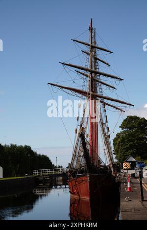 Heringsdrifter Alvei (ursprünglich dampfbetrieben), gebaut in Montrose, Schottland, 1920. Caledonian Canal, Fort William Schottland. Stockfoto