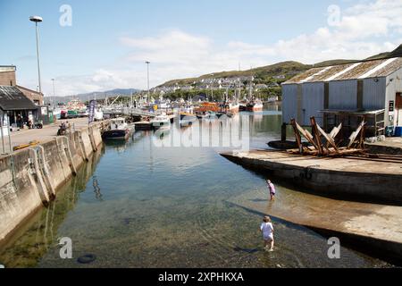 Harbour, Mallaig eine kleine Stadt und Hafen in Morar, an der Westküste der Highlands von Schottland. Stockfoto