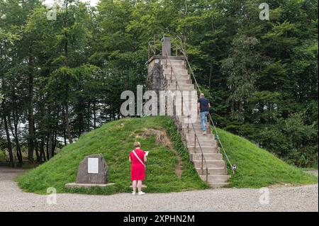 Signal de Botrange Belgique Belgie Belgium 31. Juli 2024 Hautes fagnes, Hochmoore in den östlichen Kantonen. Signal de Botrange, der höchste Punkt Belgiens. Denkmäler mit dem höchsten Punkt. Stockfoto