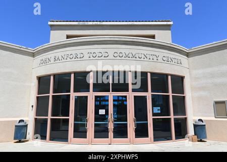 LAKEWOOD, KALIFORNIEN - 28. JULI 2024: John Sanford Todd Community Center im Mayfair Park. Stockfoto