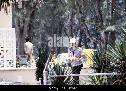 Anni '70 Archivio Storico Olycom/LaPresse Farah Diba (Teheran, 14 ottobre 1938) è l'ultima imperatrice del moderno Iran in quanto vedova di Mohammad Reza Pahlavi, deposto scià di Persia. Nella Foto: Guardia del corpo di Scià di Persia marito dell’imperatrice Farah Diba auf dem Foto: Leibwächter des Schahs von Persien, Ehemann von Kaiserin Farah Diba Credit: LaPresse/Alamy Live News Stockfoto