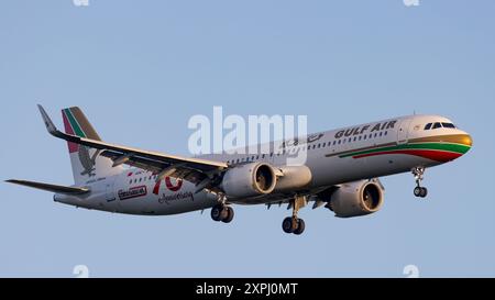 Ein Flugzeug der Fluggesellschaft Gulf Air, Airbus A321-253NX, Kennung A9C-NB im Landeanflug auf den Flughafen Frankfurt 06.08.2024 a.M./Deutschland. *** Ein Flugzeug der Fluggesellschaft Gulf Air, Airbus A321 253NX, Registrierung A9C NB: Anfahrt Frankfurt a M Flughafen Frankfurt a M Flughafen Frankfurt a M am 06 08 2024 in Frankfurt a M Deutschland Stockfoto