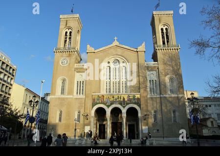 Metropolitan Cathedral von Athen. Die Metropolitan Cathedral of the Verkündigung befindet sich in der Nähe des Syntagma-Platzes. Stockfoto