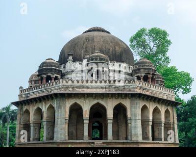 Das Grab von Mohammed Shah, bekannt als Mubarak Khan-Ka-Gumbaz in Lodi Gardens (Delhi/Indien) Stockfoto