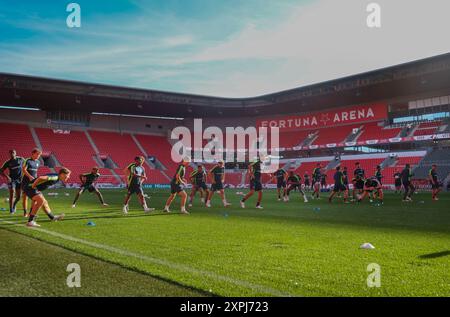 Prag, Tschechische Republik. August 2024. Illustration, aufgenommen während eines Trainings der belgischen Fußballmannschaft Union Saint-Gilloise in Prag, Tschechische Republik, am Dienstag, den 06. August 2024. Das Team bereitet sich auf das morgige Spiel gegen den tschechischen SK Slavia Prag vor, das in der ersten Runde der dritten Qualifikationsrunde für den UEFA Champions League-Wettbewerb steht. BELGA PHOTO VIRGINIE LEFOUR Credit: Belga News Agency/Alamy Live News Stockfoto