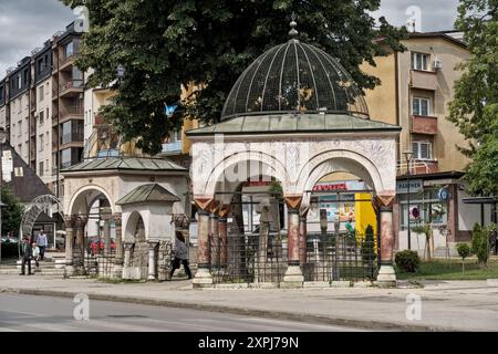 Travnik, Bosnien und Herzegowina – August 2023: Wesir-Grab (Turbe) im Stadtzentrum ('Turbe Pod Lipom oder Turbe des Abdulah-Pascha, Dželal-Pascha und Stockfoto