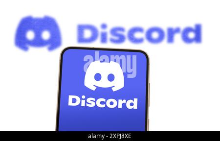 Discord-Server wird auf dem Smartphone angezeigt Stockfoto