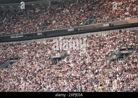 Torino, Italien. August 2024. Fans während des Fußballspiels vor der Saison zwischen Juventus und Juvetus Next Gen im Allianz-Stadion in Turin, Nordwesten Italiens - Dienstag, den 6. August 2024. Sport - Fußball . (Foto: Marco Alpozzi/Lapresse) Credit: LaPresse/Alamy Live News Stockfoto