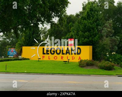 Legoland Florida Schild. Nur zur redaktionellen Verwendung 11. Juli 2024, Winter Haven, Florida, USA. Legoland Street Schild Eingang. Stockfoto