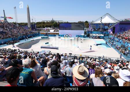 Paris, Frankreich. August 2024. Allgemeine Ansicht Skateboarden : Vorspiele im Damenpark während der Olympischen Spiele 2024 in La Concorde in Paris. Quelle: Yohei Osada/AFLO SPORT/Alamy Live News Stockfoto