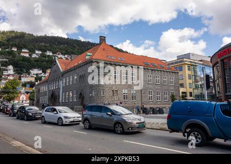 BERGEN, NORWEGEN - 11. AUGUST 2016: Bergen Public Library, Sprakkafe Hovedbiblioteket in Bergen, Norwegen Stockfoto