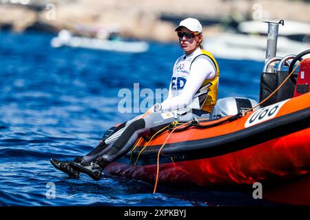 Marseille, Frankreich. August 2024. MARSEILLE, FRANKREICH - 6. AUGUST: Marit Bouwmeester aus den Niederlanden tritt am 11. Tag des Segelns im Damenboot an – Olympische Spiele 2024 in Marseille Marina am 6. August 2024 in Marseille, Frankreich. (Foto von ICON Sport/BSR Agency) Credit: BSR Agency/Alamy Live News Stockfoto