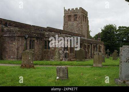 St. Michael Church im Dorf Brough in Cumbria, England. Aus dem 11. Jahrhundert in der normannischen Ära Stockfoto