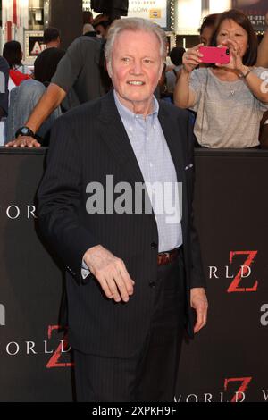 Jon Voight nimmt an der Premiere von „World war Z“ auf dem Times Square in New York Teil. Stockfoto