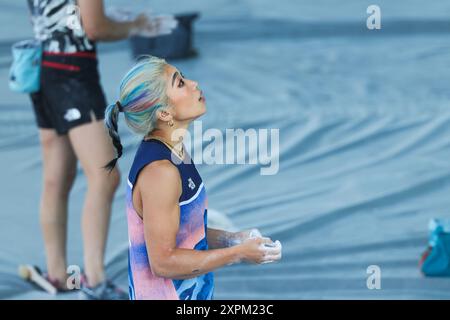 Le Bourget, Frankreich. August 2024. Miho Nonaka (JPN) Sport Climbing : Boulder & Lead für Frauen, Boulder Halbfinale während der Olympischen Spiele 2024 in Paris im Le Bourget Sport Climbing Austragungsort in Le Bourget, Frankreich. Quelle: Koji Aoki/AFLO SPORT/Alamy Live News Stockfoto