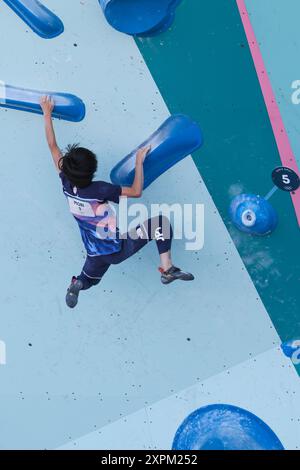 Le Bourget, Frankreich. August 2024. AI Mori (JPN) Sportklettern : Boulder & Lead für Frauen, Boulder Halbfinale während der Olympischen Spiele 2024 in Paris im Sportkletterzentrum Le Bourget in Le Bourget, Frankreich. Quelle: Koji Aoki/AFLO SPORT/Alamy Live News Stockfoto