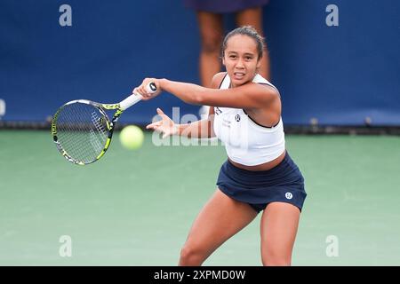 Toronto, Kanada. August 2024. Leylah Fernandez aus Kanada in Aktion am 1. Tag der National Bank Open in Toronto, Kanada am Dienstag, den 6. August 2024. (Foto: Michael Chisholm/SIPA USA) Credit: SIPA USA/Alamy Live News Stockfoto