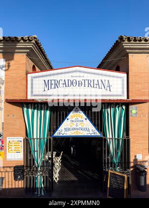 Der Mercado de Triana Indoor Market in Triana Bario, Sevilla, Spanien Stockfoto