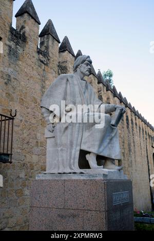 Spanien: Ibn Rushd (1126 - 10. Dezember 1198) und latinisiert als Averroes, Polymath, Philosoph, Theologe und Mathematiker, Cordoba. Abū l-Walīd Muḥammad bin ʾAḥmad Rušd, besser bekannt als Ibn Rushd und in Europa Averroes, war ein muslimischer Polymath, ein Meister der aristotelischen Philosophie, islamischen Philosophie, islamischer Theologie, Maliki-Recht und Jurisprudenz, Logik, Psychologie, Politik, arabischer Musiktheorie, und die Wissenschaften der Medizin, Astronomie, Geographie, Mathematik, Physik und Himmelsmechanik. Er wurde in Córdoba, Al Andalus, geboren und starb in Marrakesch, Marokko. Stockfoto