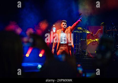 Marbella, Spanien. August 2024. Concierto de Antonio José en el Festival Starlite de Marbella. 06 Agosto 2024. EN la Foto: Konzert von Antonio Jose Antonio José beim Starlite Festival in Marbella. August 2024. POOL/Starlite Festival/Cordon Press nur für redaktionelle Zwecke. Obligatorischer Kredit: © Starlite Festival Marbella Kredit: CORDON PRESS/Alamy Live News Stockfoto