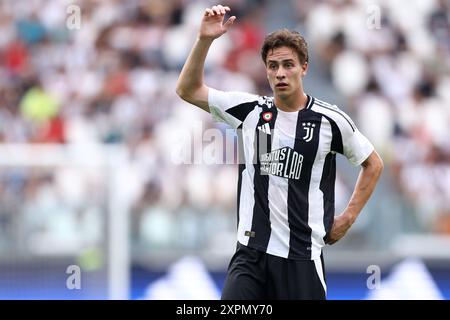 Turin, Italien. August 2024. Kenan Yildiz vom Juventus FC Gesten während des Freundschaftsfußballspiels zwischen Juventus FC und Juventus Next Gen im Allianz Stadium am 06. August 2024 in Turin, Italien. Quelle: Marco Canoniero/Alamy Live News Stockfoto