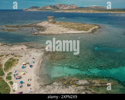 Luftaufnahme der Spaggia La Pelosa in der Nähe von Stintino, Sardegna. Hochwertige Fotos Stockfoto