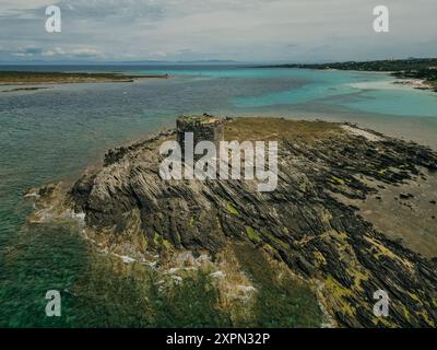 Luftaufnahme der Spaggia La Pelosa in der Nähe von Stintino, Sardegna. Hochwertige Fotos Stockfoto