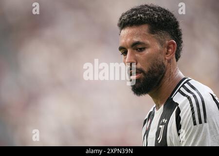 Torino, Italien. August 2024. Juventus' Douglas Luiz während des Fußballspiels zwischen Juventus und Juvetus Next Gen im Allianz-Stadion in Turin, Nordwesten Italiens - Dienstag, 6. August 2024. Sport - Fußball . (Foto: Marco Alpozzi/Lapresse) Credit: LaPresse/Alamy Live News Stockfoto