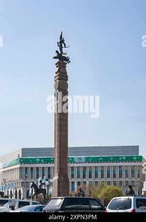 Almaty, Kasachstan, 12. April 2012. Denkmal der Unabhängigkeit, Platz der Republik Stockfoto