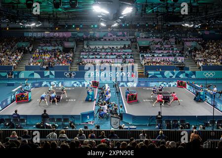 FRANKREICH. PARIS (75) (15. BEZIRK) PARIS OLYMPISCHE SPIELE 2024. 2024.08.06: IM PARC DES EXPOSITIONS IN PORTE DE VERSAILLES, TISCHTENNIS IN DER ARENA Stockfoto