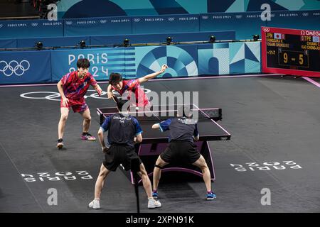 FRANKREICH. PARIS (75) (15. BEZIRK) PARIS OLYMPISCHE SPIELE 2024. 2024.08.06: IM PARC DES EXPOSITIONS IN PORTE DE VERSAILLES, TISCHTENNIS IN DER ARENA Stockfoto