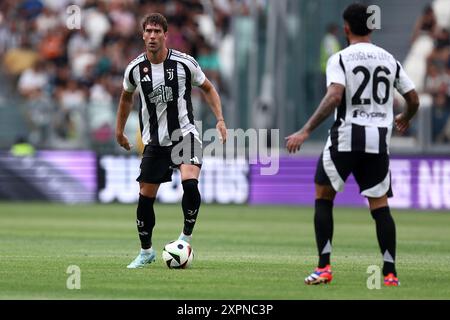 Turin, Italien. August 2024. Dusan Vlahovic vom Juventus FC in Aktion während des Freundschaftsspiels zwischen Juventus FC und Juventus Next Gen im Allianz Stadion am 06. August 2024 in Turin, Italien. Quelle: Marco Canoniero/Alamy Live News Stockfoto