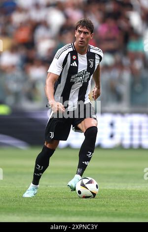 Turin, Italien. August 2024. Dusan Vlahovic vom Juventus FC in Aktion während des Freundschaftsspiels zwischen Juventus FC und Juventus Next Gen im Allianz Stadion am 06. August 2024 in Turin, Italien. Quelle: Marco Canoniero/Alamy Live News Stockfoto