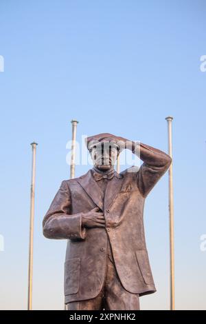 Mugla, Marmaris, Türkei - Atatürk-Statue aus dem Jahr 01.07.2023 am Strand im Stadtzentrum von Marmamis. Statue von Atatürk, dem Gründer der Türkischen Republik. Stockfoto