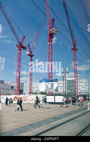 Alexanderplatz, Weltzeituhr, Polizeistation, Baustelle Hochhausprojekt D3, Convivio, Berlin-Mitte Alexanderplatz, Weltzeituhr, Polizeistation, Baustelle Hochhausprojekt D3, Convivio, Berlin-Mitte *** Alexanderplatz, Weltuhr, Polizeistation, Baustelle des Hochhausprojekts D3, Convivio, Berlin Mitte Alexanderplatz, Weltuhr, Polizeistation, Baustelle des Hochhausprojekts D3, Convivio, Berlin Mitte Stockfoto