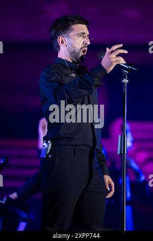 Piero Barone (Il Volo) tritt live im Anfiteatro degli Scavi für die Tutti per UNO CAPOLAVORO Tour auf. (Foto: Andrea Gulí / SOPA Images/SIPA USA) Stockfoto